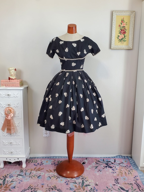 Vintage 1950 s Black and White Daisy Floral Cotton Day Dress Daydream XS to Small Etsy UK