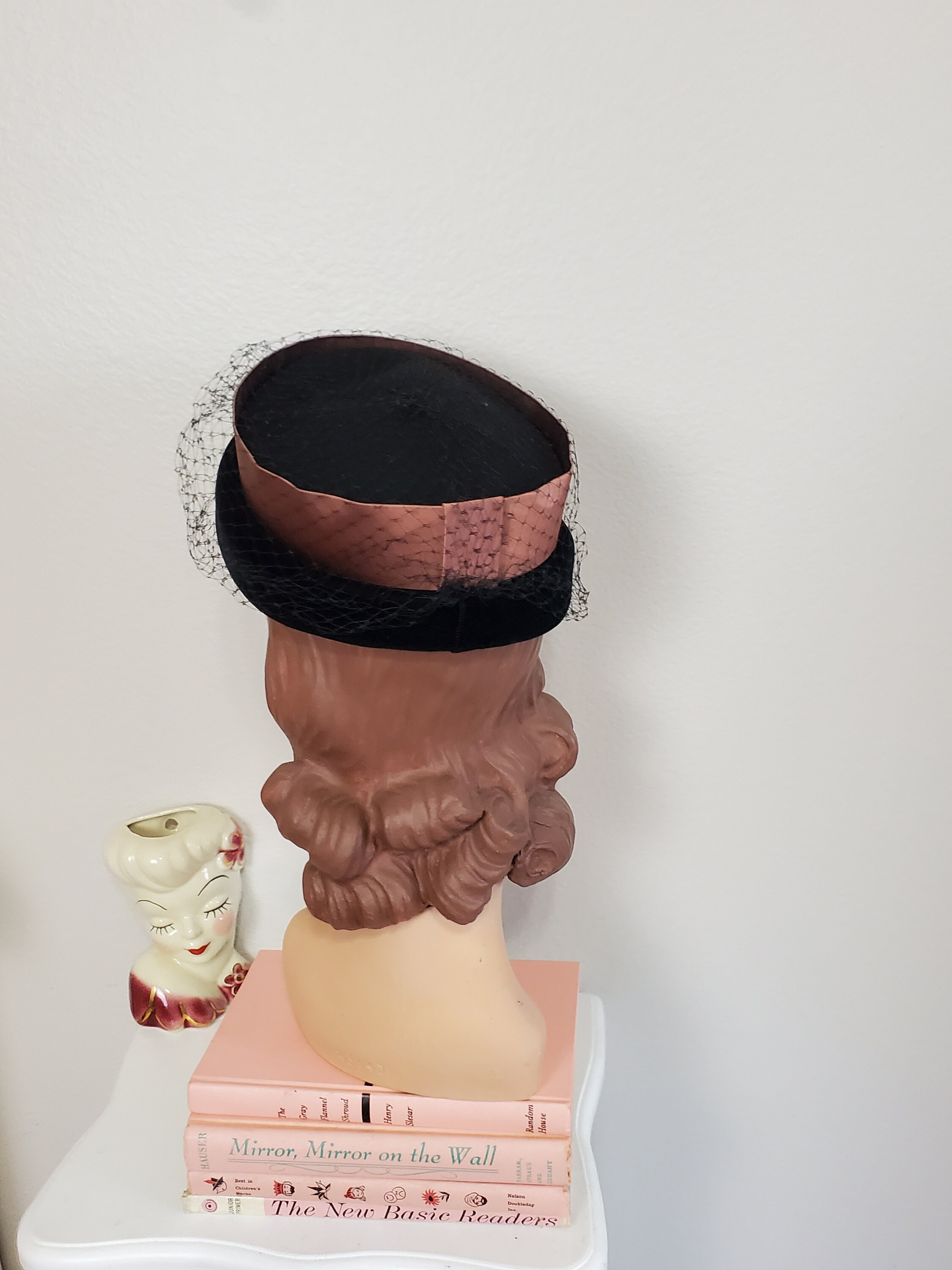 Vintage 1950's / 60's Black and Copper Velvet Wool Hat With Vintage 1950's / 60's Black and Copper Velvet Wool Hat With