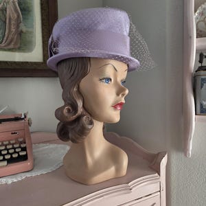 Vintage 60s Pillbox Hat Purple Lavender Velvet Rhinestone Leaves Vintage 1950 main image 2