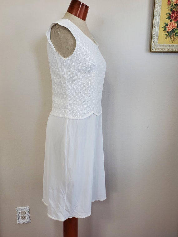 Vintage 1960's White Lace Shell Top Full Slip | M… - image 6