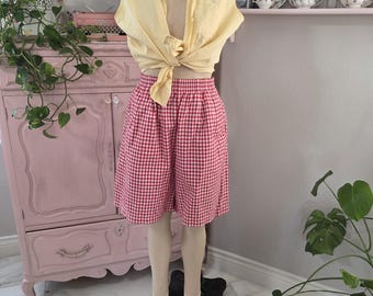 ヴィンテージ 1980年代/90年代 赤と白のクラシックなギンガムチェック柄ショートパンツ ゴムウエスト プルオンポケット付き | コレット・フランシスカ