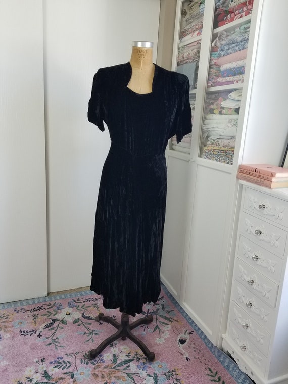 Vintage 1940's Black Velvet Dress L/XL Slightly AS