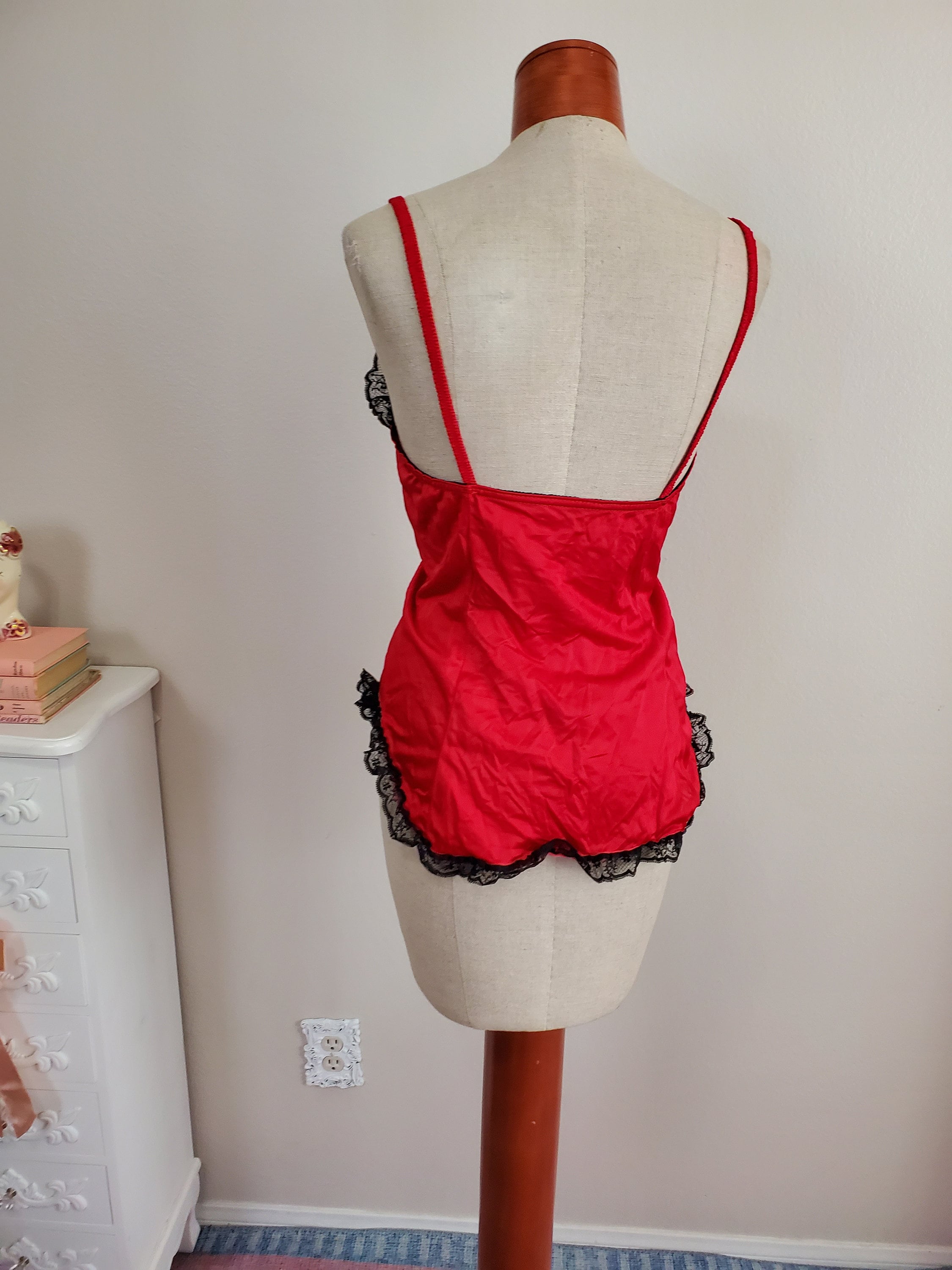 Vintage 1970's / 80's Red Nylon Black Lace Lingerie Top | Nan