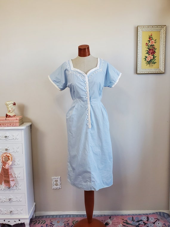 Picnic Perfect | Vintage 1950's Baby Blue and Whit