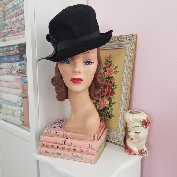 Vintage 1960's Black Wool Felt Hat With Embossed Leather Look Ribbon Detail / Size 23