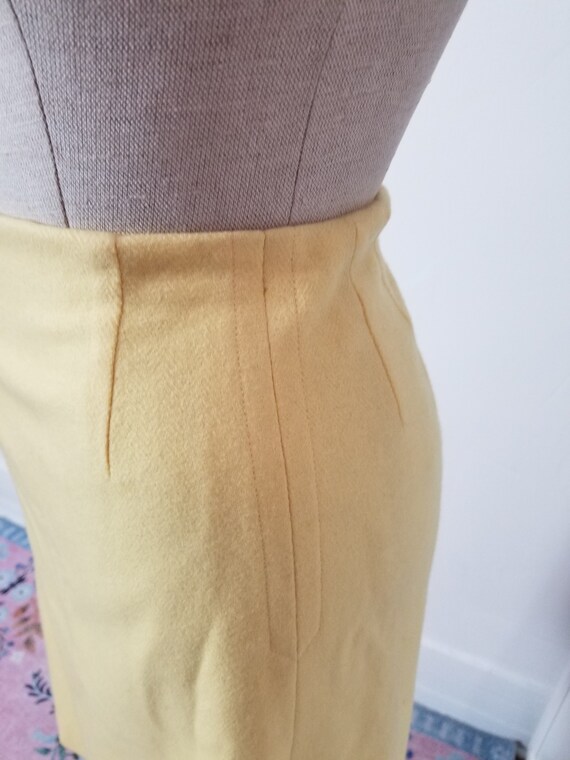 VIntage 1950's / 60's Yellow Wool Pencil Skirt / … - image 5