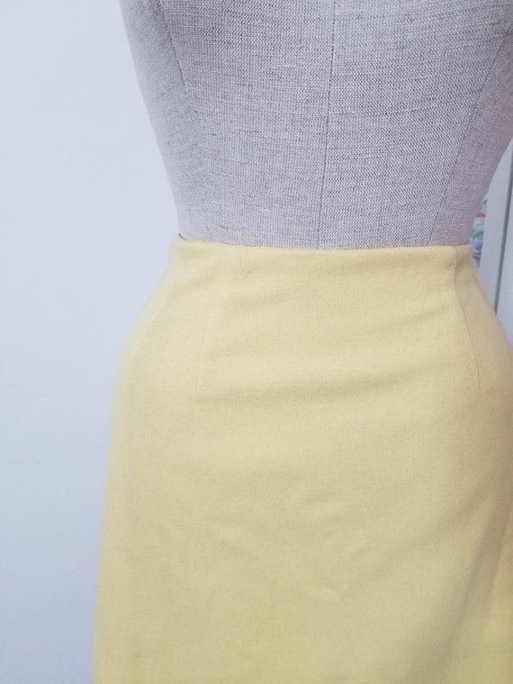 VIntage 1950's / 60's Yellow Wool Pencil Skirt / … - image 4