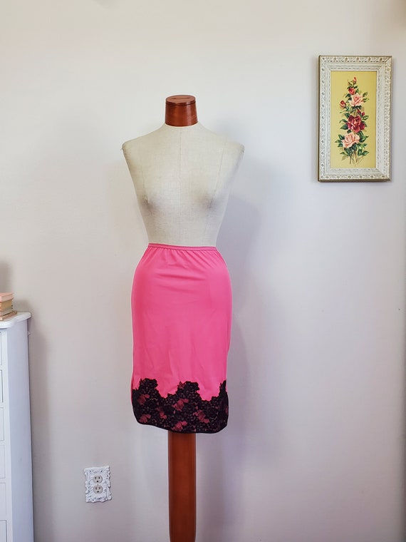 Vintage 1950's / 60's Hot Pink Lace Half Slip Wit… - image 1