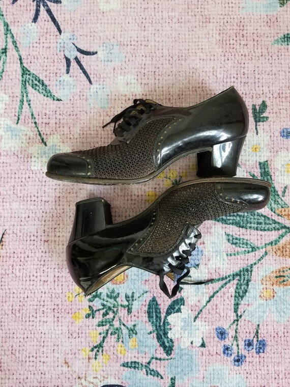 Vintage 1940's Black Lace Up Summer Shoes Size 8