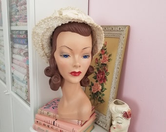 Vintage 1960er Creme Raffia Strohhut mit Schleifenband / The Stern & Mann Co / Größe ca 22