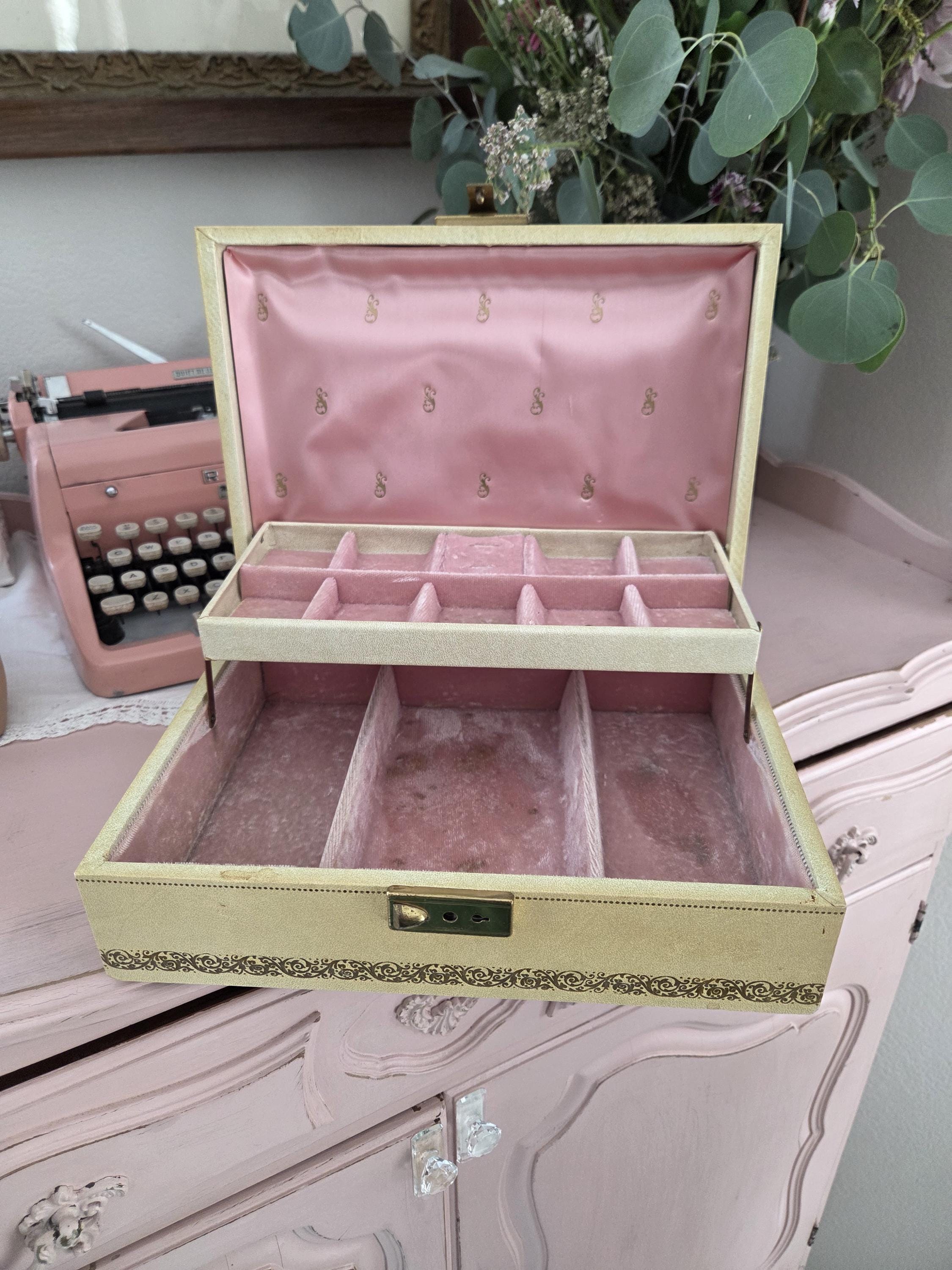 Vintage 1960's Pink Velvet Lined Jewelry Box With Key | Shabby