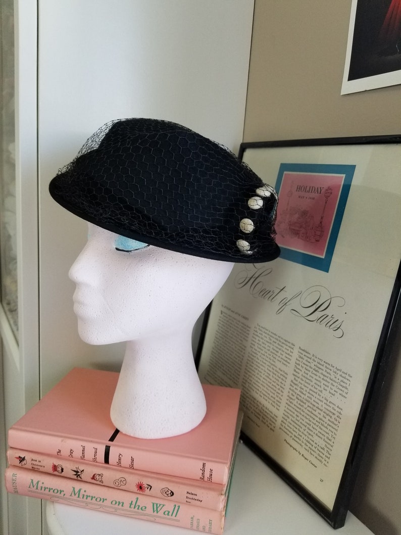 Vintage 1940's Black Wool Felt New York Creations Topper Hat image 1