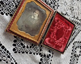 Antique Circa 1840's - 1860's Daguerreotype Photo Cased Framed Woman Sitting Portrait Red Velvet Lining