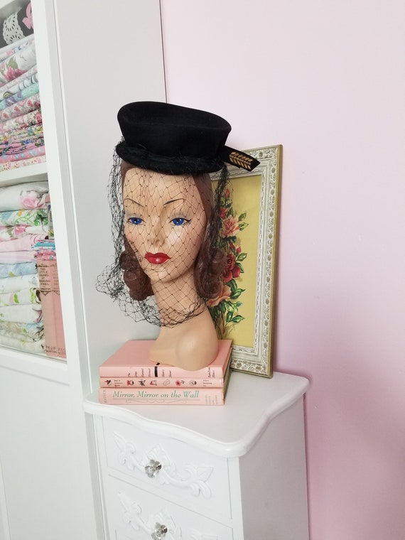 Vintage 1940's Full Face Veiled Black Topper Tilt 