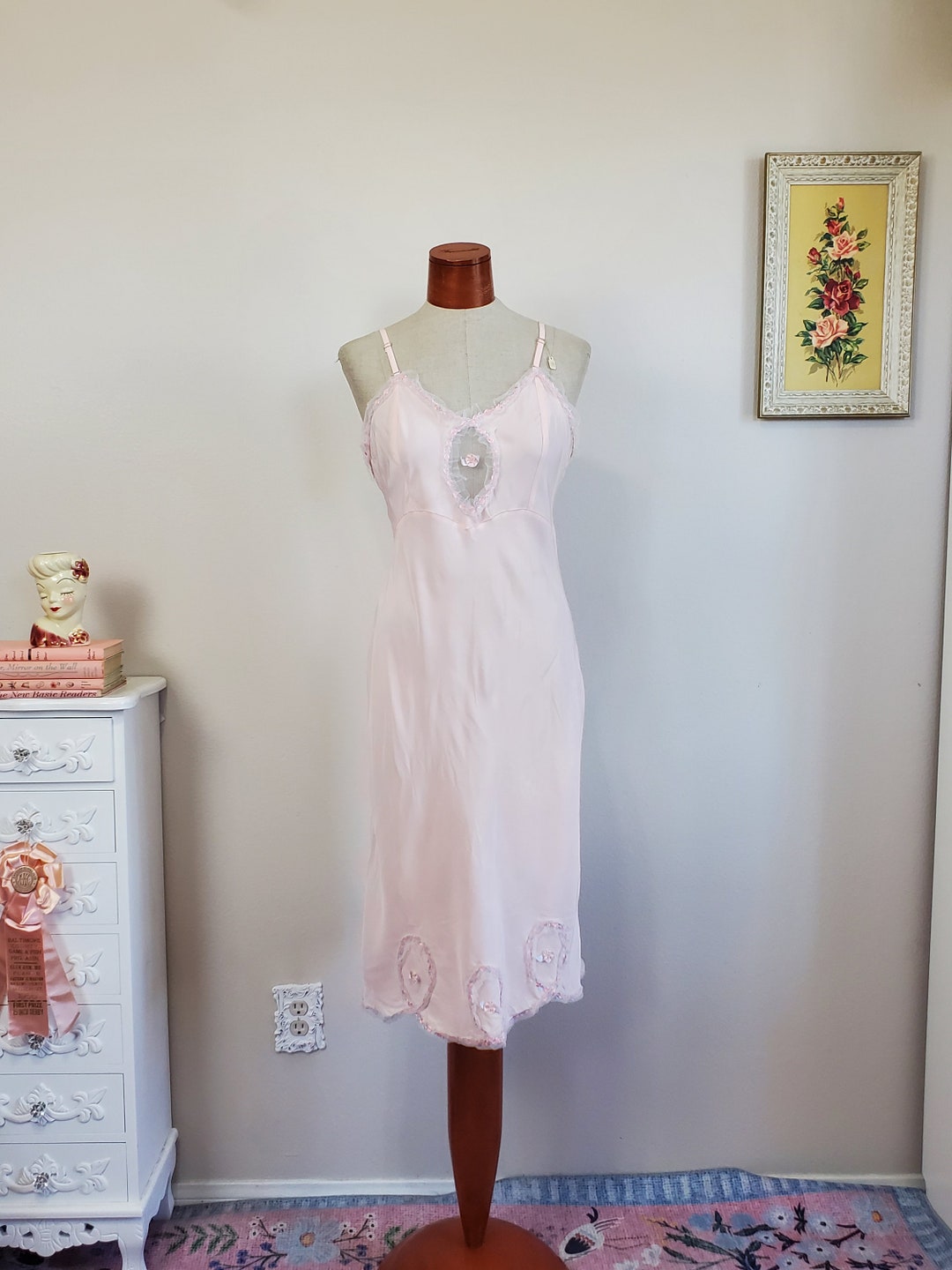 Ballet Girl Vintage 1940's Pale Petal Pink Full Slip Loopy Rosette Pink