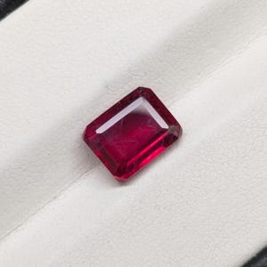 Labbodlad duvblodsrubin, 10 x 8 mm smaragdslipad rubin, klarröd korund för personliga smycken, felfri lös ädelsten för ring och hänge
