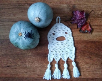 Ghost Wall Hanging - Crochet Wall Hanging - Crochet Pattern - Digital Pattern - Halloween Decor - Crochet Ghost - Spooky Crochet