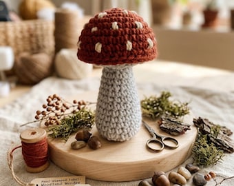 Brinquedo de cogumelo da floresta para animais de estimação, feito à mão em crochê.