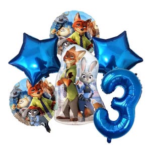 Pu&ograve; includere: Un set di palloncini a tema Zootropolis. Il set include palloncini blu a forma di stella, palloncini con i personaggi Nick Wilde e Judy Hopps e un grande palloncino blu con il numero "3", perfetto per una festa di compleanno.