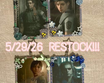 Resident Evil S.T.A.R.S Toploader keychains - Chris Redfield, Jill Valentine, Albert Wesker, Rebecca Chambers