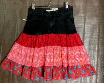 Boho Patchwork Denim Prairie Skirt – Upcycled Floral Tiered Mini Skirt