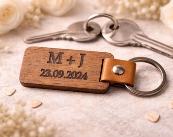 Personalized Wood Couple Keychain – Custom Initials Date Engraved Leather Keyring