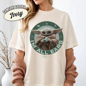 Camiseta de Star Wars The Mandalorian y Grogu "I'm All Ears", Escape del AT-RT de Mando, Camiseta de Star Wars para el Día del Padre, Camiseta de regalo para fans de Star Wars, Regalos para papá imagen 4