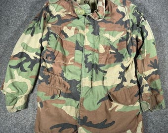 Giacca da campo militare americana M65 mimetica Woodland, taglia S, anni '80, vintage, per climi freddi.