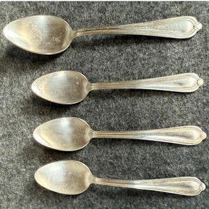 Vintage EPNS Silver Plated Spoons Set of 4 Ribbed Shell Tip Flatware Silver