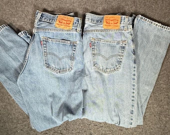 Lote de 2 vaqueros Levi's 550 Relaxed Fit Tapered Leg Light Wash para hombre, talla 33 L32, azul