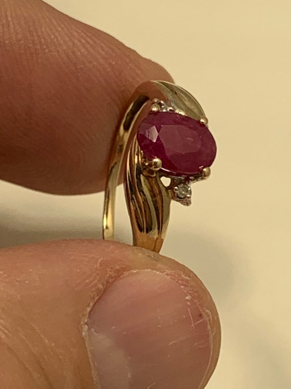Amazing 10 karat yellow gold and red ruby with tw… - image 5