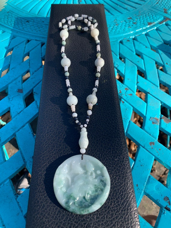 Beautiful beaded Jadeite necklace with round lotu… - image 1