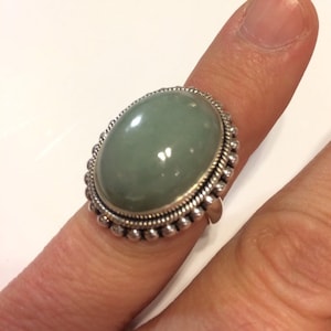 Beautiful sterling silver in jadeite ring