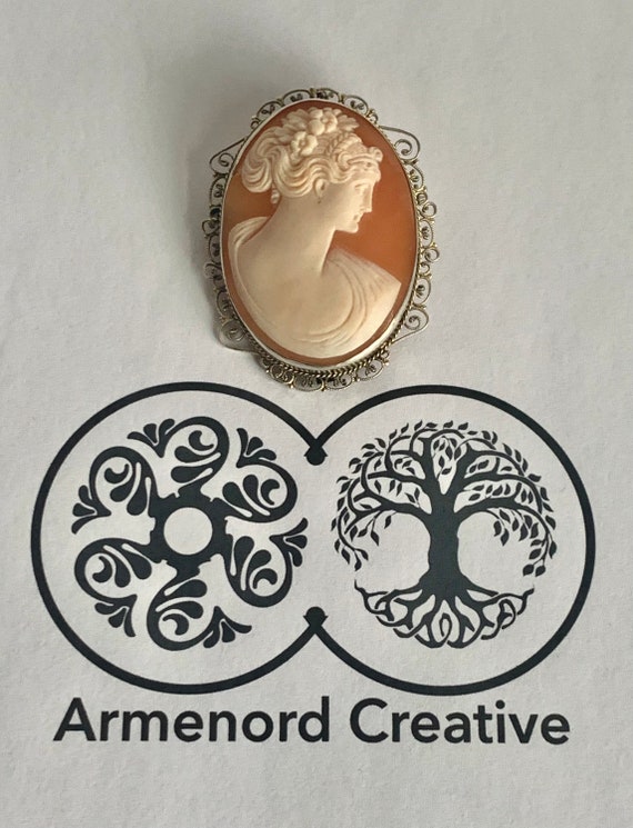 Beautiful antique, Victorian style seashell, cameo