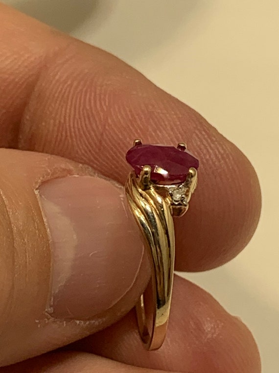 Amazing 10 karat yellow gold and red ruby with tw… - image 2