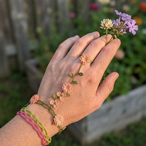 Mönster för virkad handkedja i PDF-format | Dahlia-slavarmband | Boho fingerringsmycken | Nybörjare | Direktnedladdning