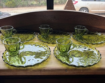 Vintage Anchor Hocking Fairfield Snack Plate Set – Avocado Green Glass (Set of 5)