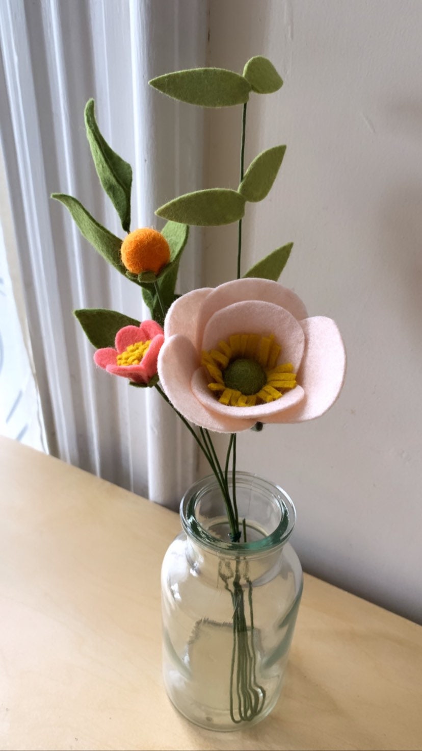 FELT FLOWER BOUQUET No. 001 forever flower bouquet teachers gift housewarming gift office cubicle decor Valentines day Mothers day
