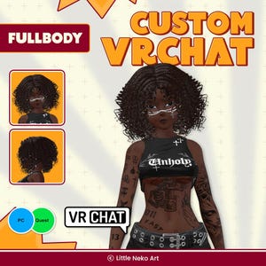 Może przedstawiać: Obraz promujący niestandardowe awatary VR Chat, przedstawiający cyfrową postać o ciemnej skórze, kręconych włosach i tatuażach. Awatar ma na sobie czarny top z napisem "Unholy" i pasek z ćwiekami. Tekst zawiera "FULLBODY" i "CUSTOM VRCHAT".