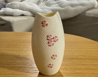 Belleek Small Pink Flowers Shamrocks Vase 5 1/4 Inches 7th Mark Gold Tone