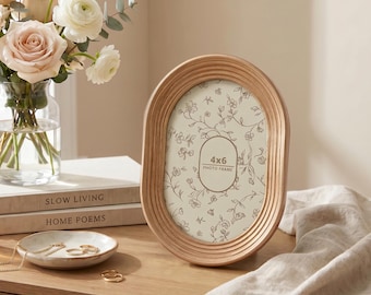 Oval Picture Frame, Gold Fluted 4x6 Photo Frame, Vintage Arched Frame, Textured Metal-Look Desk Decor, Rustic Farmhouse Home Decor