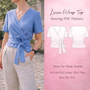 Könnte beinhalten: Hellblaues Leinen-Wickeloberteil mit kurzen Ärmeln und Bindeband. Das Oberteil wird mit beigefarbener Hose getragen. Das Bild enthält eine Schnittmusterzeichnung und den Text "Linen Wrap Top Sewing PDF Pattern".