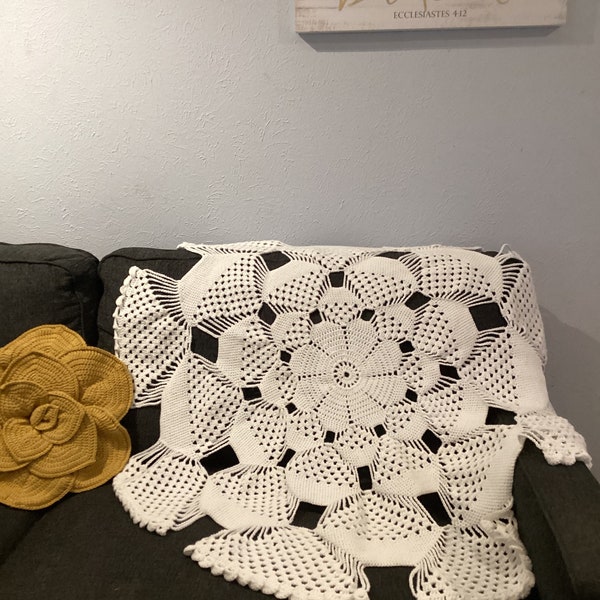 Handmade Accent White Throw Lacy Doily Sofa Backcover