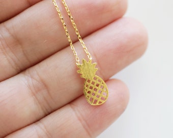 Tiny Gold Pineapple Pendent Necklace, Small Charm Necklace, Pineapple Necklace, Gift for Best Friends, Gold Pineapple Necklace