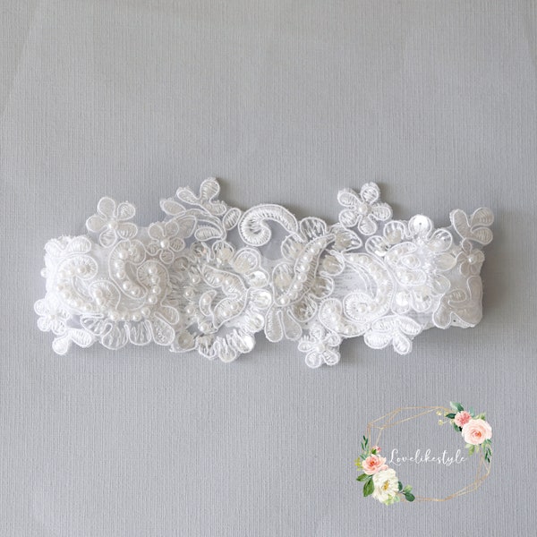 White Wedding Garter,Pearl Beaded Lace Wedding Garter, Something Blue,Bridal Wedding Garter