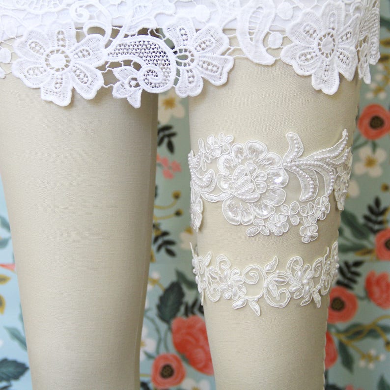 Pearl Beaded Lace Wedding Garter Set, Ivory Lace Garter Set, Wedding Garter Set, Bridal Garter Belt / GT-81 image 2