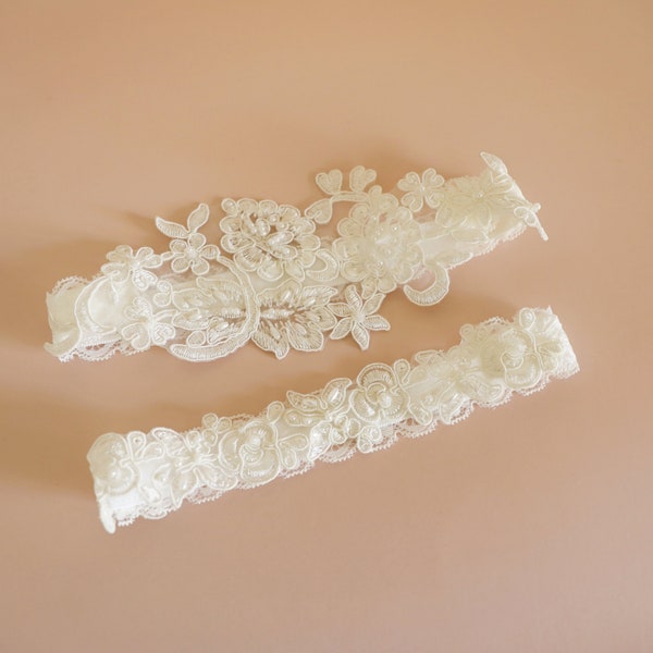 Pearl Beaded Lace Wedding Garter Set, Ivory Lace Garter Set, Wedding Garter Set, Bridal Garter Belt / GT-81