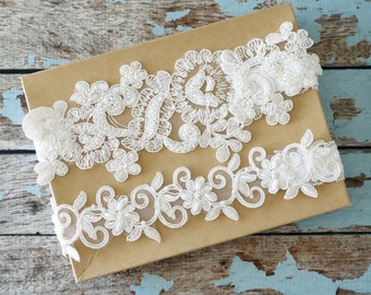 Light Ivory Pearl Beaded Lace Wedding Garter Set, Ivory Lace Garter Set, Ivory Toss Garter , Keepsake Garter  / GT-44