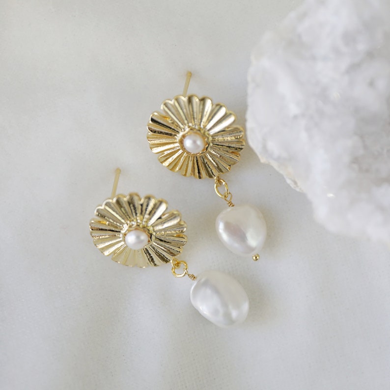 Flower Post with Pearl Beads Drop Earrings, Wedding Earrings, Bridesmaid Earrings, Pearl Earrings, Birthday Gift image 3