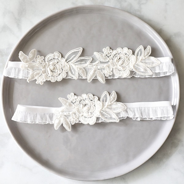 Wedding Garter Set, White Embroidery Flower with Ruffle Elastic Garter Set, White Garter Set, Prom  Garter Belt / GT-34A